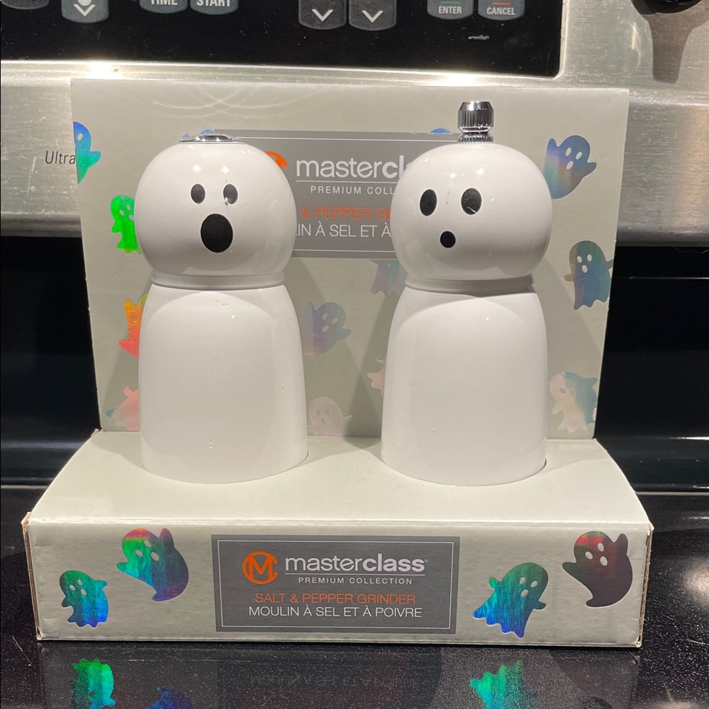MasterClass White Salt & Pepper Grinder Set